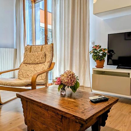 Appartamento Viale Puccini - Free Gated Parking - 3 Minutes From Center Lucca Bagian luar foto