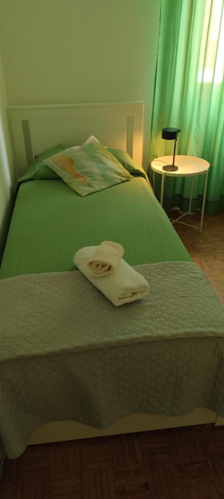 Appartamento Viale Puccini - Free Gated Parking - 3 Minutes From Center Lucca Bagian luar foto