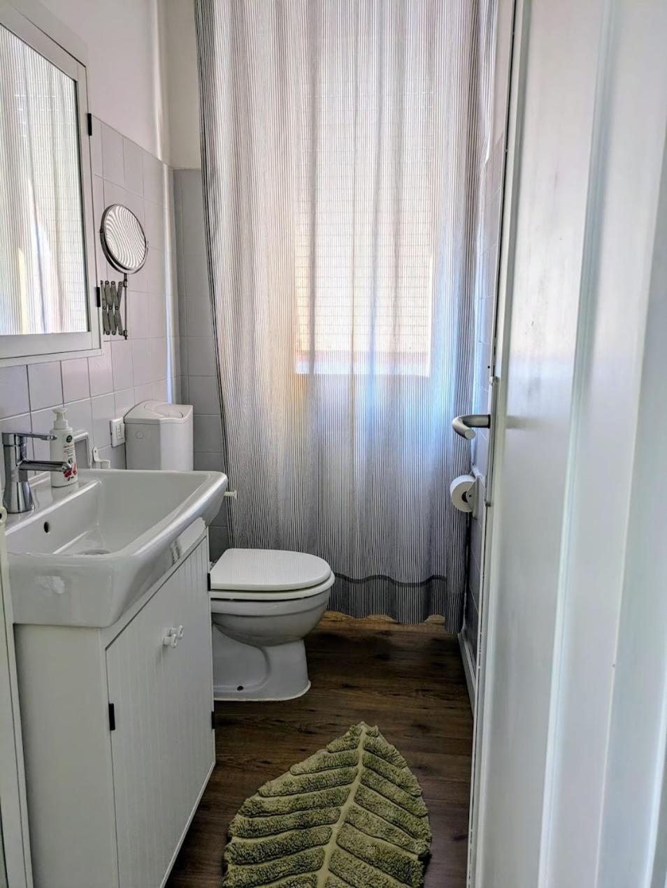 Appartamento Viale Puccini - Free Gated Parking - 3 Minutes From Center Lucca Bagian luar foto