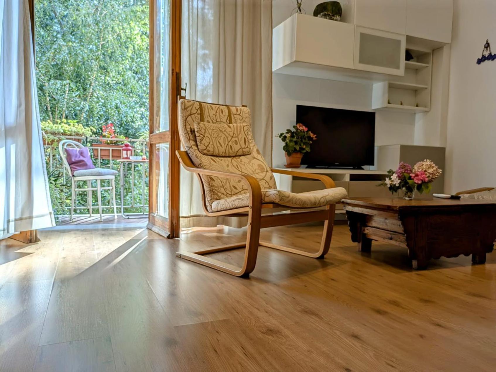 Appartamento Viale Puccini - Free Gated Parking - 3 Minutes From Center Lucca Bagian luar foto